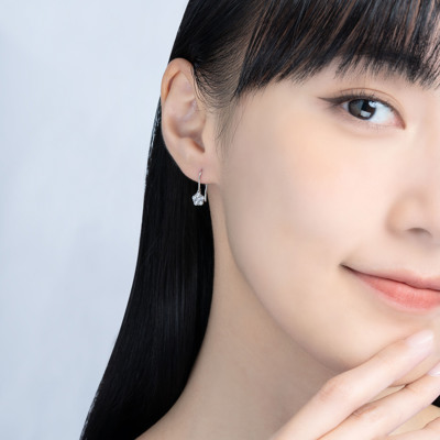 18K 白色黃金天然鑽石鑲嵌耳環