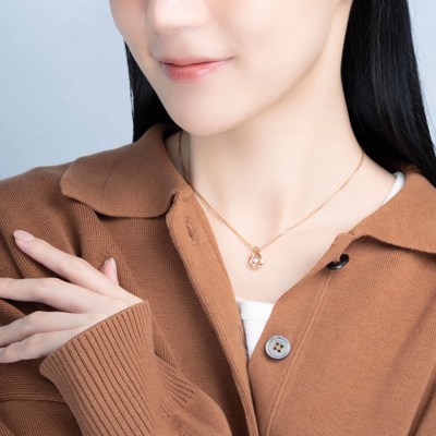 18K Rose Color Gold Natural Diamond Pendant